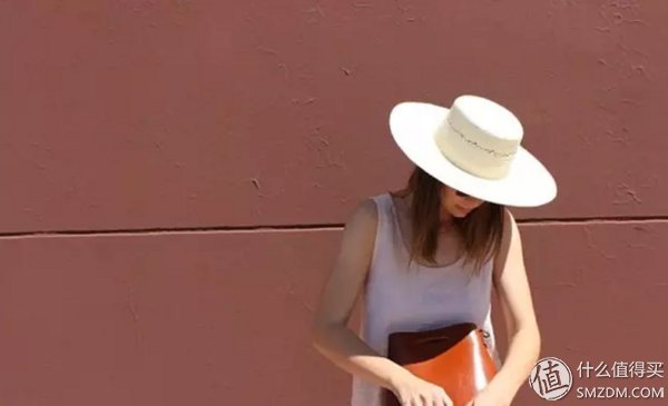 买得起又不撞包:除了Coach、MK，还有这10个时髦又小众的选择!