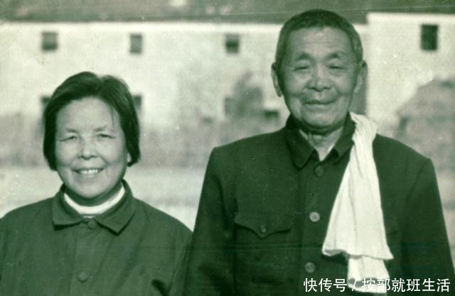 新中国将帅第一人授衔少将却自愿回故乡务农29年，遗言令人落泪