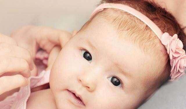 宝宝有黄疸晒太阳就能解决?充分喂养对宝宝更