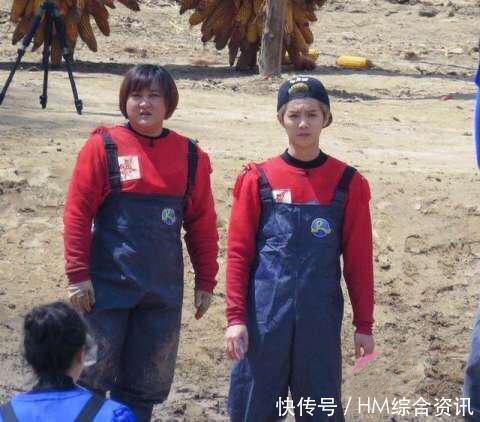 撞衫不可怕，可怕的是撞成“情侣”衫，易烊千玺还撞了不止一次！