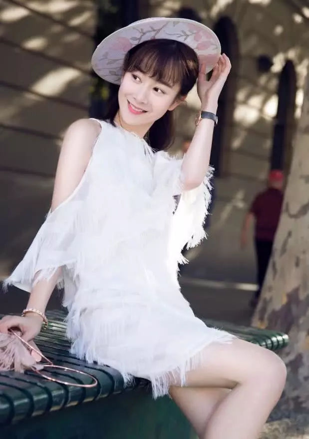 张檬的身材真不是盖的，穿鱼尾裙看得我眼睛直发光，贵妇即视感！