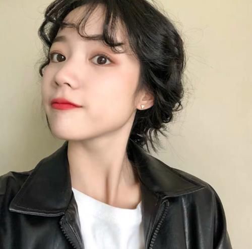 谨记：开学班花都羡慕，青春期女孩如何让眼睛“变大变美”？谨记3妙招