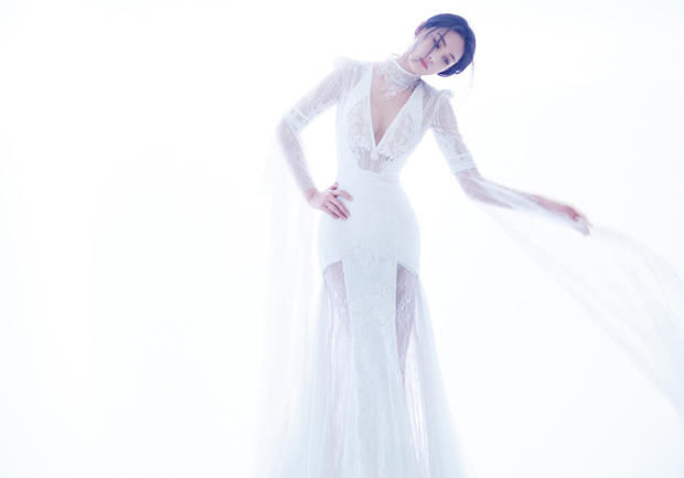 韩国女教师将透视装的性感演绎的超越 张馨予 柳岩 刘亦菲