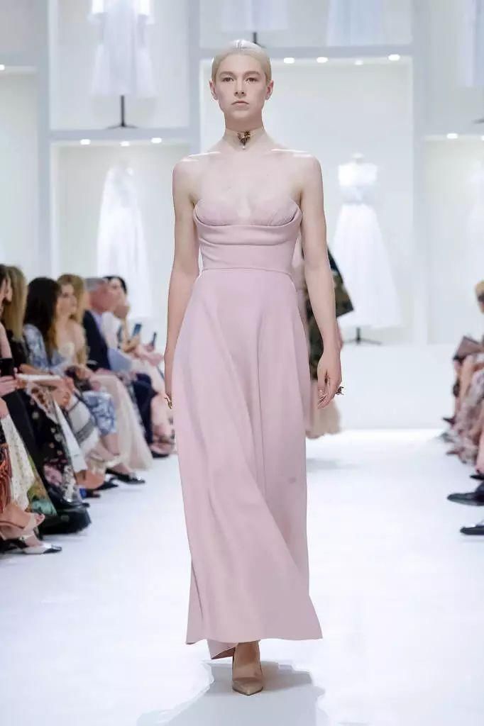 2018秋冬高定时装周?No!这其实是一场妆容比拼!