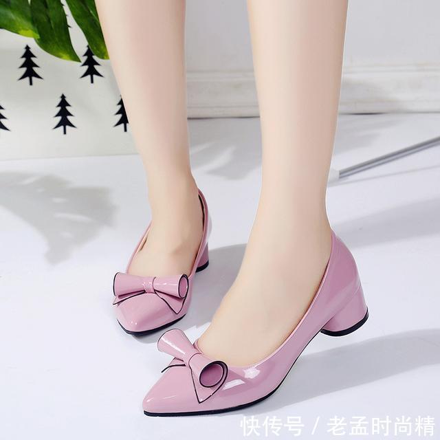 #尖头#穿累了高跟鞋,来款新颖尖头浅口鞋!