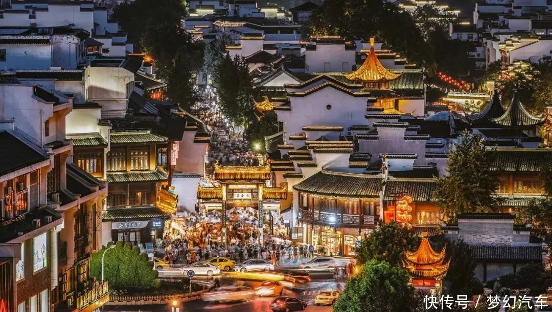 据说每个城市，都有一条适合吃货去的美食街