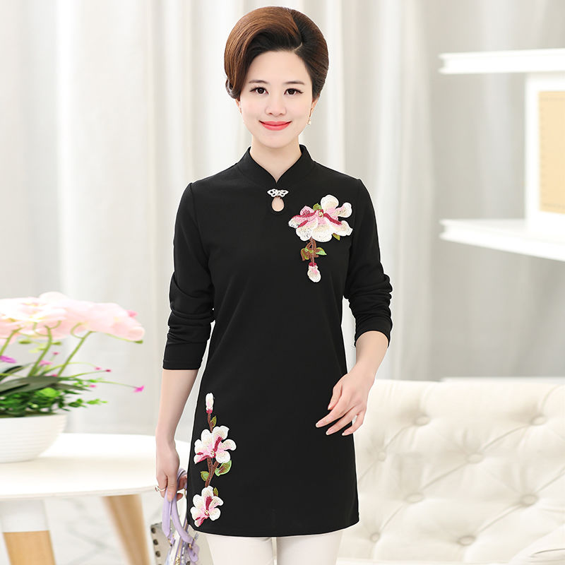 倘若你是70后，打扮的气质点!推荐多穿这秋装，逆龄又提气场