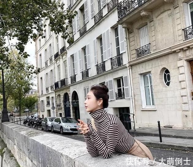 『针织』忽冷忽热的季节,内搭是关键!这样穿脱了外套也超美
