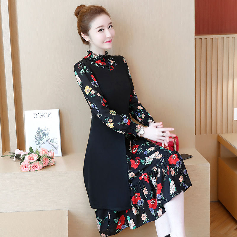 60后婆婆想要气质，压根不需穿旗袍，穿这时髦小黑裙，嫩的出众