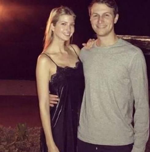 37岁的伊万卡:模特身材前凸后翘,最后一张穿着睡裙与老公合影!