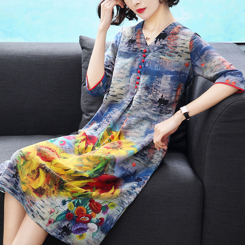 秋风习习，少穿短裤，70后老婆偷偷穿上秋裙，竟美的让人着迷