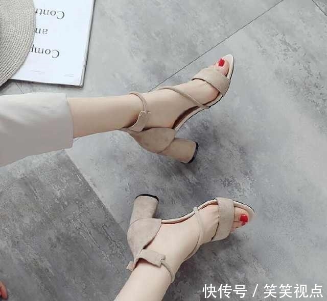女王:时尚的设计, 优雅的高跟鞋, 轻松营造女王的气场