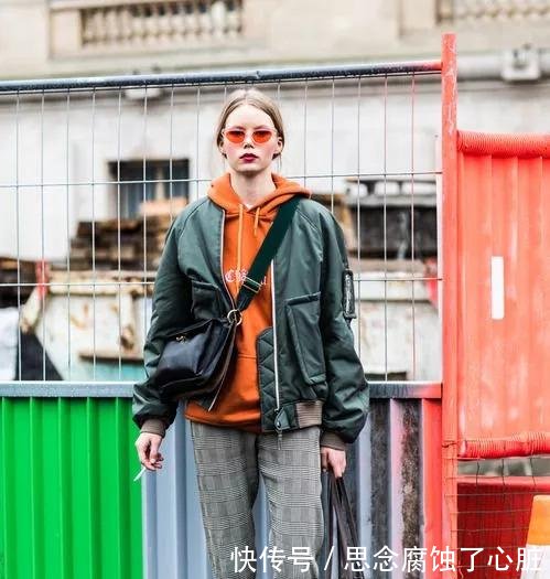 今秋刘雯、周冬雨抢着穿的裤子，竟然这么大有来头！