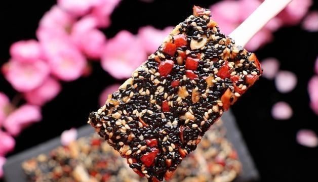  【核桃芝麻糖】它是“穷人的阿胶”，隔三差五吃一点，气色红润皮肤有“光泽”！