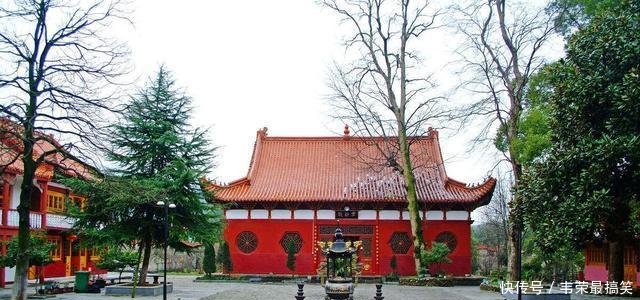 中国最傻的寺庙, 不收门票而且斋饭随便吃, 但是有一种人不得入内