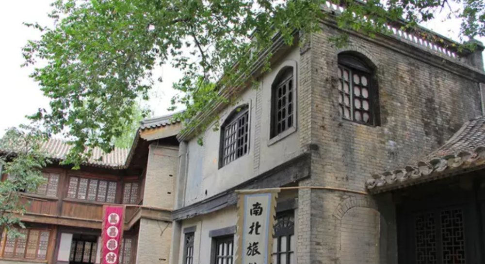  电视剧：一部部经典的电视剧在“飞腾影视城”里诞生，谱写出动人的旋律和伟大的篇章