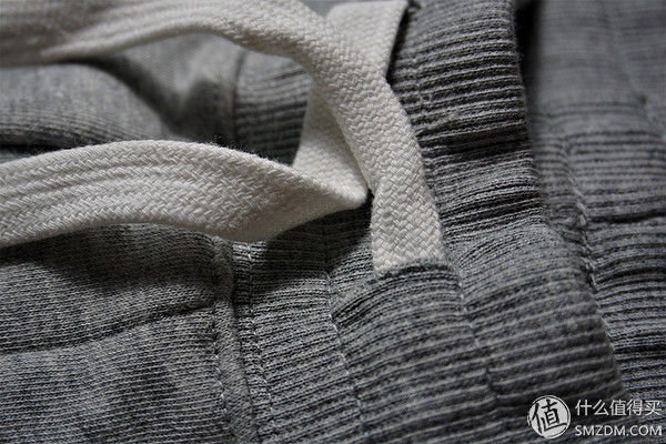 随性舒适-Meters bonwe 美特斯邦威 针织休闲裤晒单