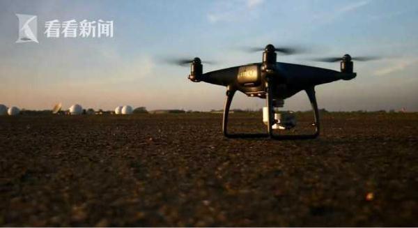 又来!英最大机场遭疑似无人机干扰 大量航班取消