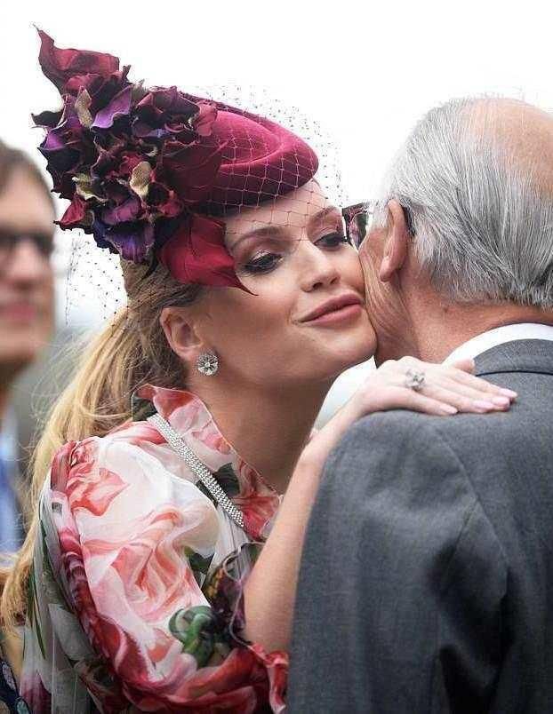 戴安娜王妃的侄女太惊艳, 魅力真的无法挡