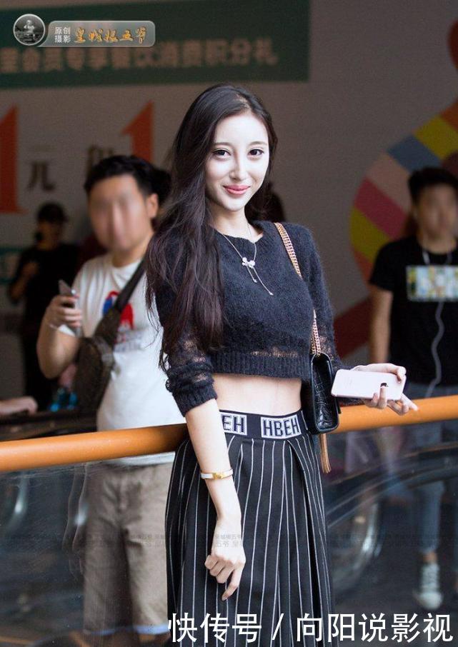 街拍：图2真想做她的学生，图4大家绝对喜欢，图6让我心动