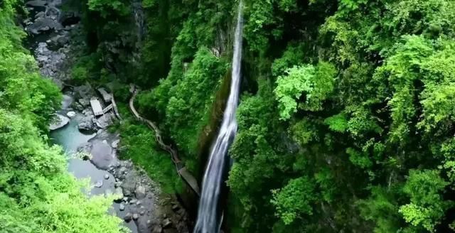 中国影像方志|恩施：大峡谷清江画廊美不胜收 土家族百米长宴歌声