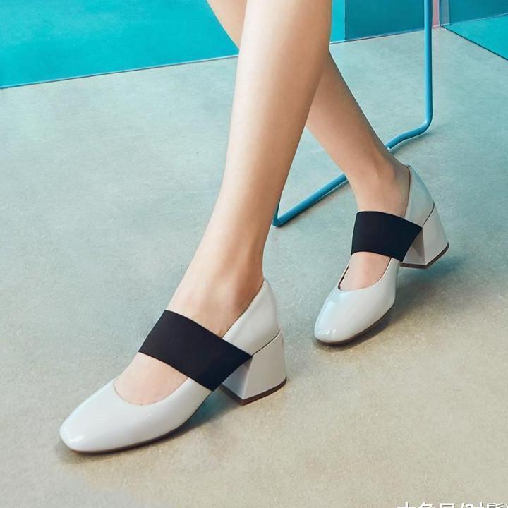 不要穿毁脚的尖头细高跟了, 复古的方头粗跟鞋, 才是真爱