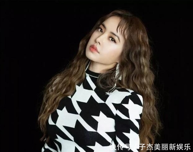 「慵懒微卷发」“高马尾”已经过时了!今年正流行这“4种”发型,8成女生都适合