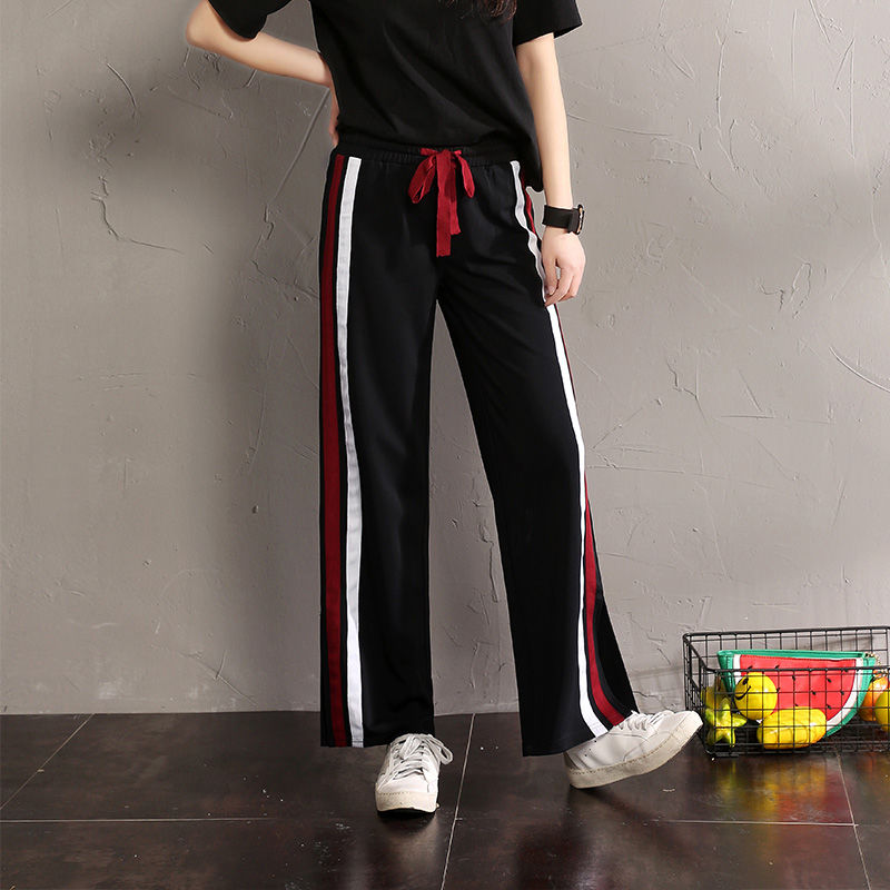 今年流行一款女裤:叫“逛街裤”!比牛仔裤时尚，初秋穿正合适