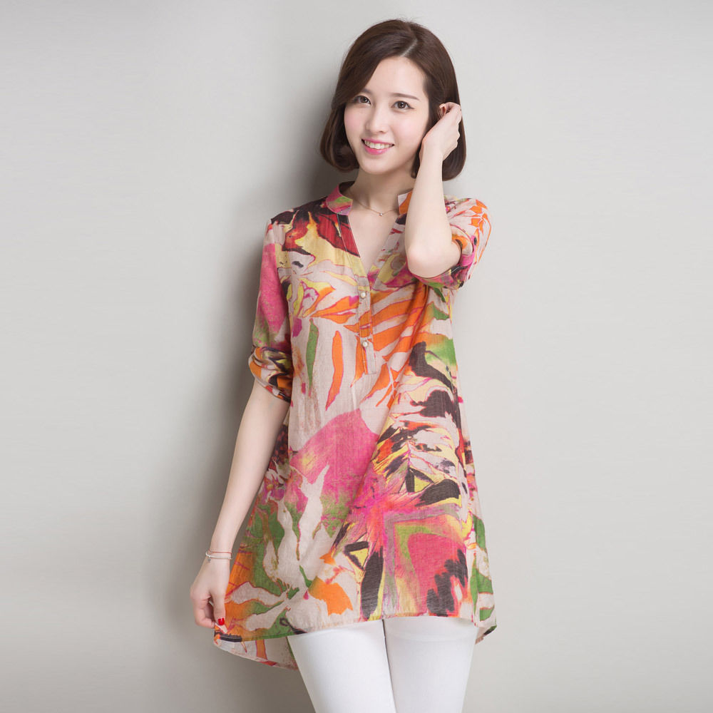 啧、啧!52岁婆婆超会打扮，小衫+白裤子，美得嫩上添嫩