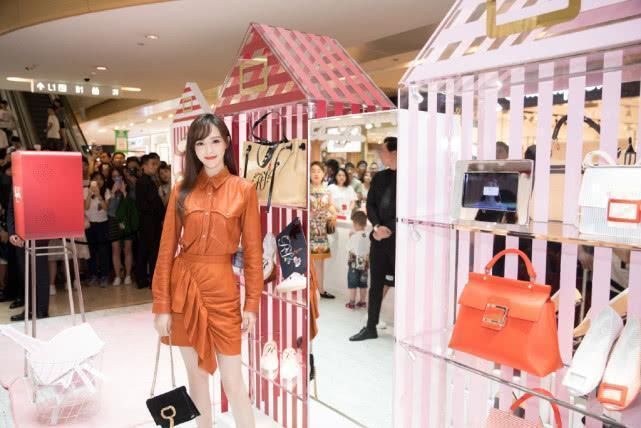 唐嫣亮相，都35岁还能保持这么美，和罗晋一定要坚持住啊!