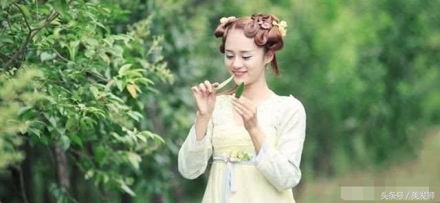 “糖宝”不过是留了个空气刘海,就从29岁变19岁,网友:好可爱!