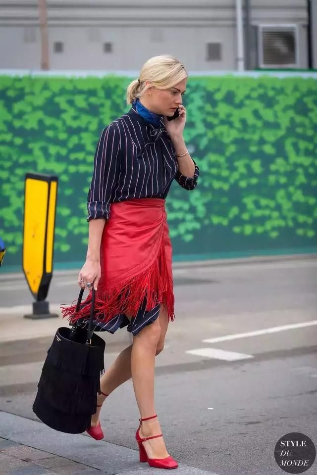 杨幂脚上这双鞋流行了100多年，倪妮Baby都要争着穿！