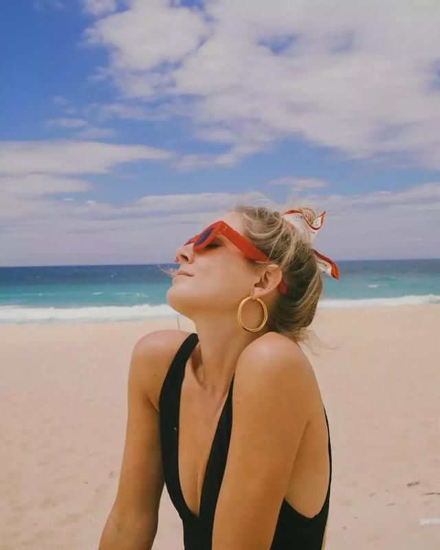 好看的配饰那么多，为啥时装精们都在戴这款？