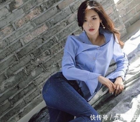 「气质」年轻自信的牛仔裤美女,高挑又漂亮!