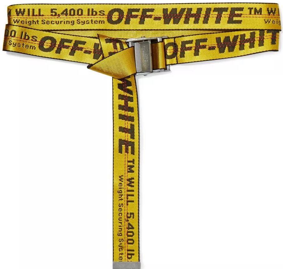 窦靖童周迅忘年交同框，同款搪瓷杯要不要来一只？