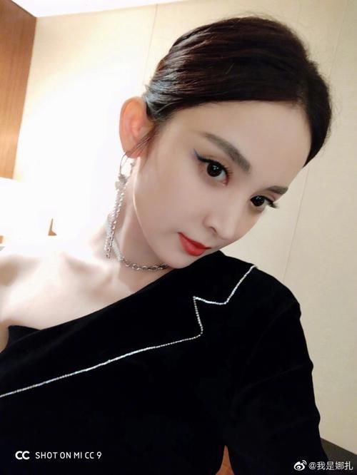  #女明星#女明星们的彩色眼线让我又多了新灵感