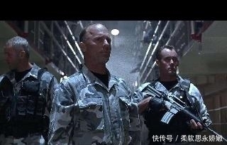 勇闯夺命岛:美国大兵的讨薪血泪史