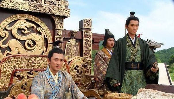  「看起来」工资明明并不高, 为什么很多公务员看起来都很有钱?