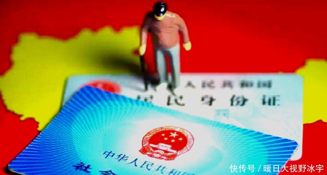  「提前」九月份，村干部将会上门收取“一税一费”，农民要提前