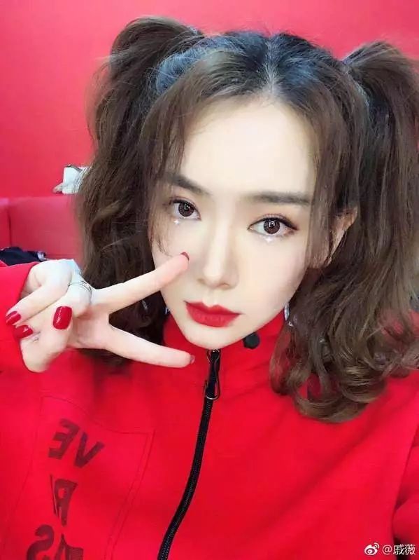 萌娃| Lucky加入星娃豪华套餐!请问戚薇是先教了她爱美吗?