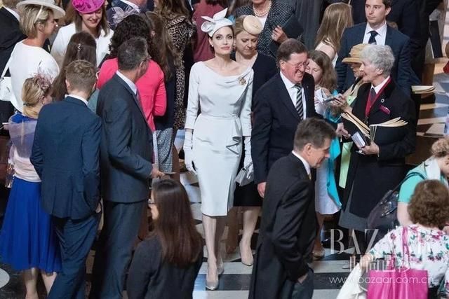 穿一身顺色最省事?不花点心机就能时髦那都是骗你的