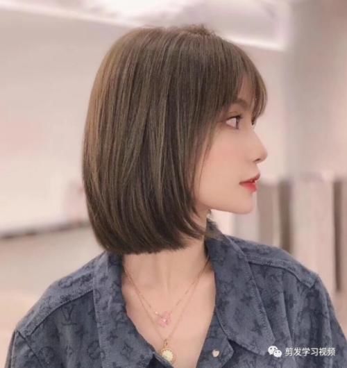  换季：夏季换季就该换发型