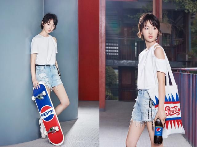 周冬雨换新发型？穿吊带裙白到发光，网友：学窦靖童？