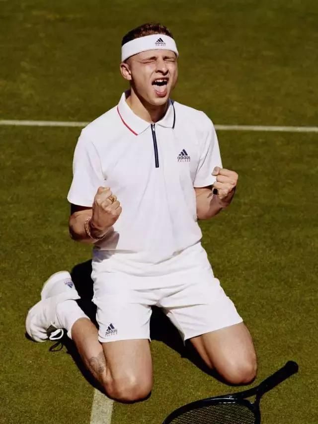 Nike设计师偷懒更不走心，温网战袍设计阿迪又赢了