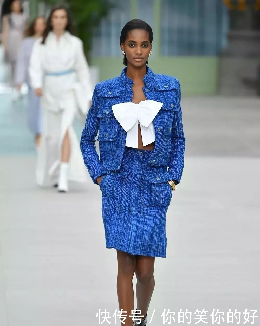 「旅程」搭乘 CHANEL 巴黎皇宫火车,开启通往新时代的旅程