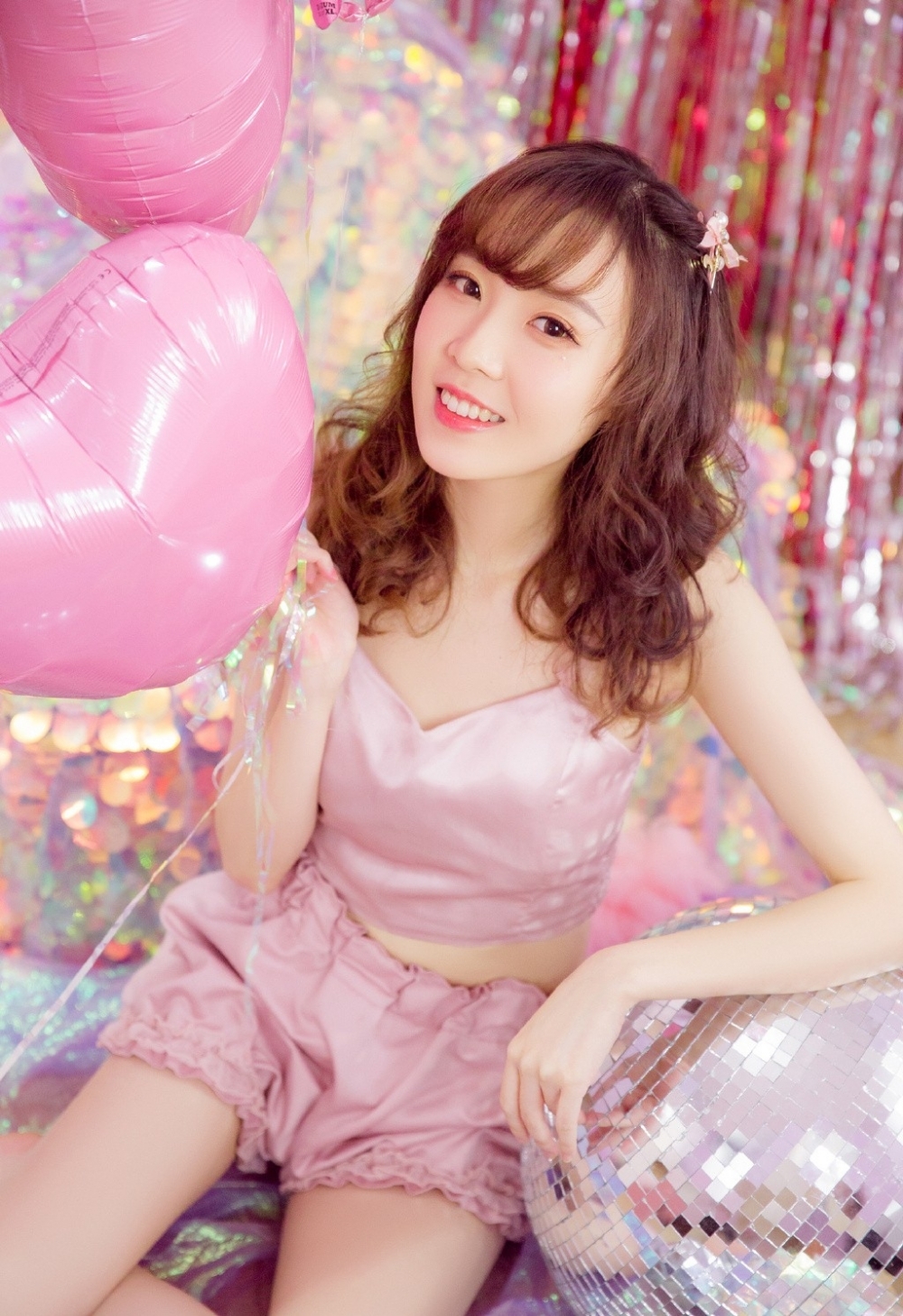 高颜值清纯甜美白皙美女细腰美腿唯美写真