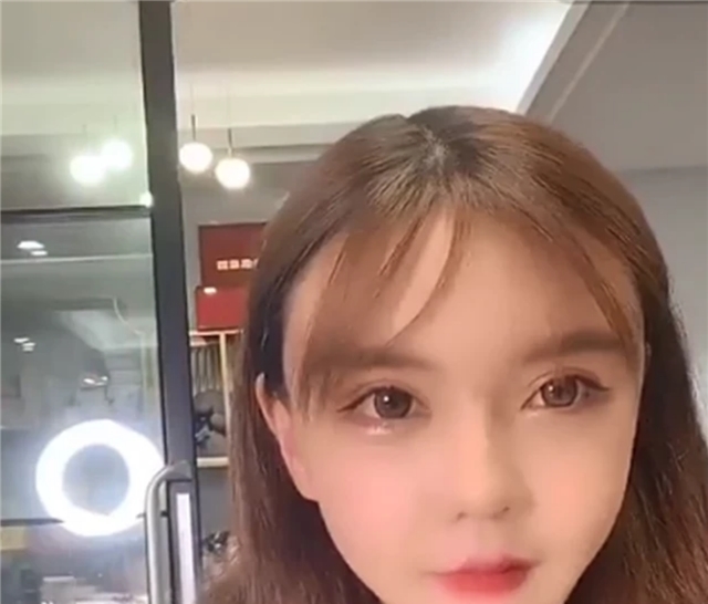  「商业目」韩安冉朋友圈官宣新男友，长相帅气似男模，远胜前夫小猪