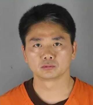 一龙分享刘强东事件避谈是非，曾为王宝强痛斥马蓉