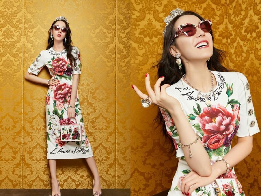 热巴一袭粉裙高级感满屏，竟比印花裙还惊艳，网友:我又恋爱了!