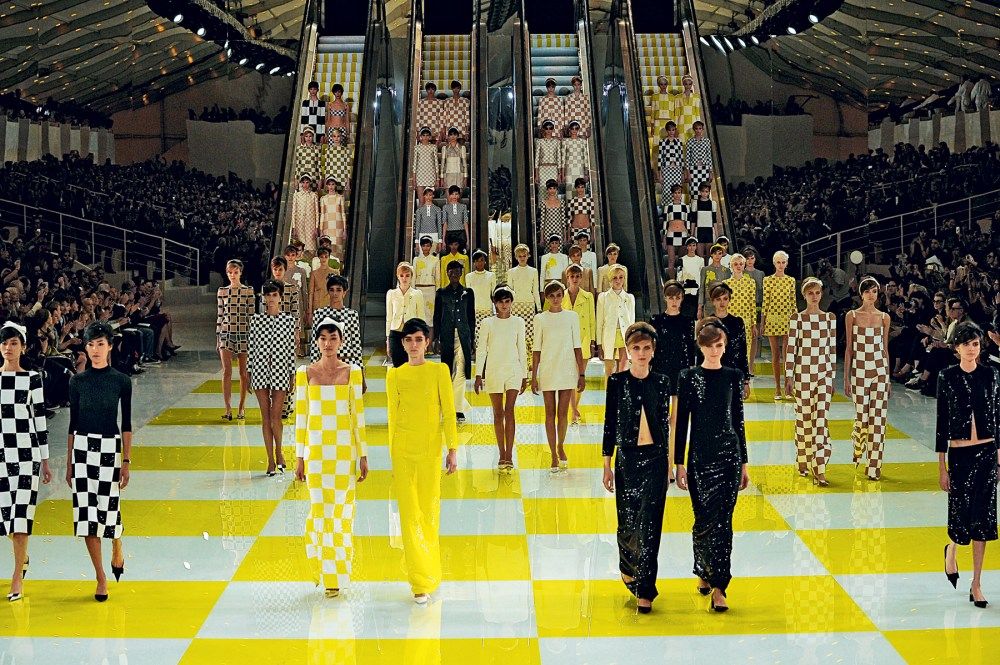 集 20 年之精华 - Louis Vuitton 推出《Louis Vuitton Catwalk》